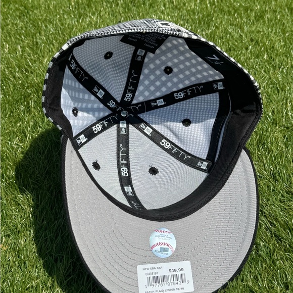 Chicago Cubs Fitted Hat | New ERA | Size 7 1/4 - Picture 8 of 8